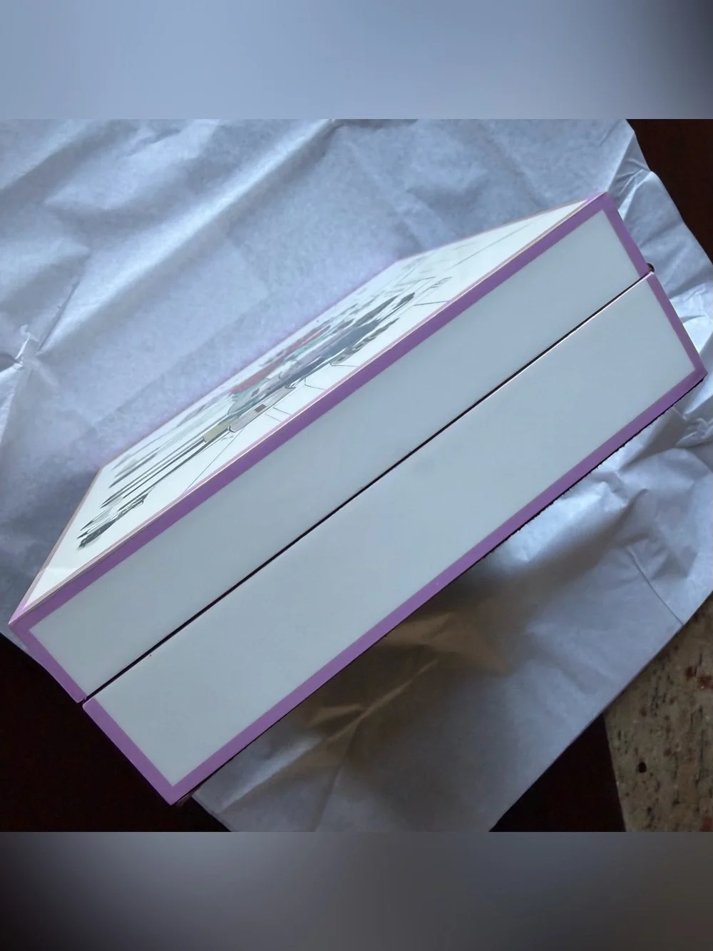 Henri Bendel Pink and White Illustrated Jewelry Box